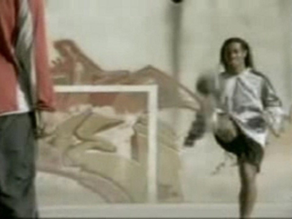 Movie Soccer - NIKE - Freestyle - Ronaldinho & Inamoto