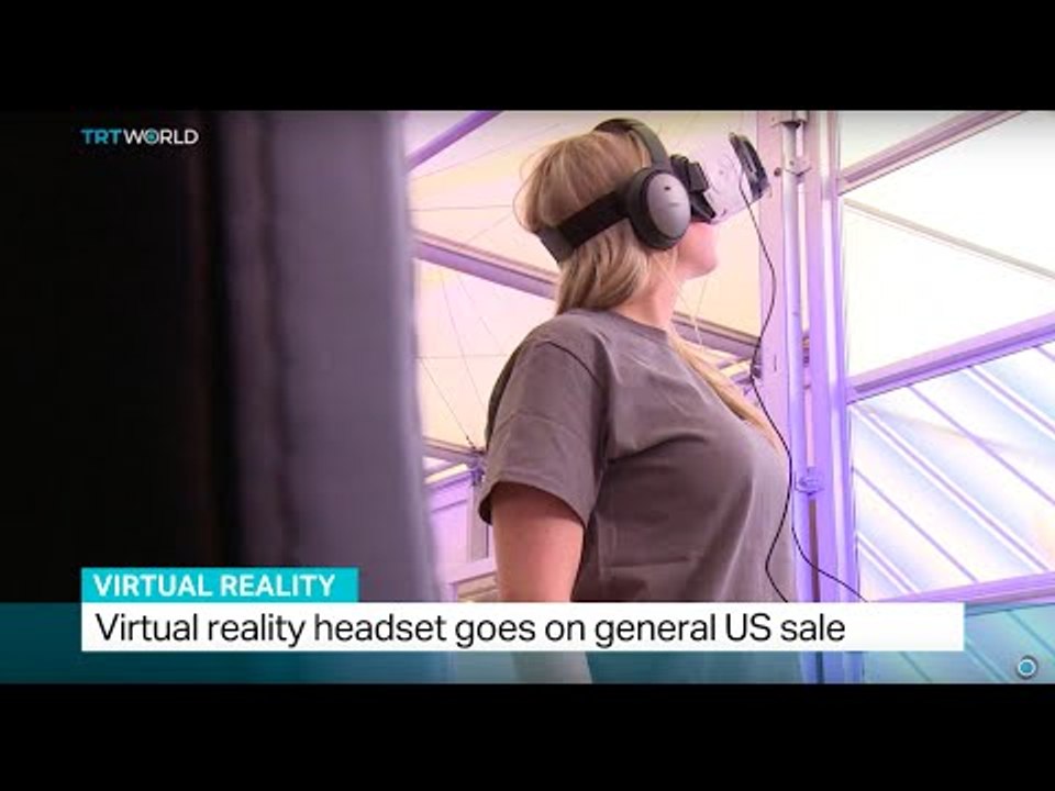 Facebook's virtual reality headset goes on general US sale