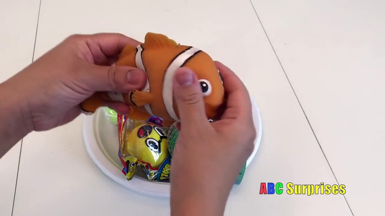 Cutting Open FINDING NEMO Squishy Toy GLITTER Stress Ball Slimey Frog and EMOJI Squishy Bounce Balls-RZ5P-7FPaLI