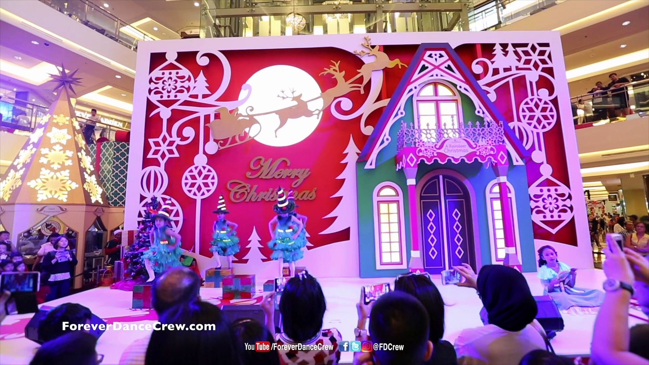 Christmas Dance Indonesia Acara Natal di Mall Indonesia