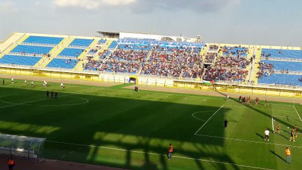 تشجيع جميل لجماهير الرمثا في لقاء الاهلي 2016