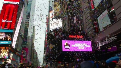 Nouvel An : test de confettis détrempés à Times Square