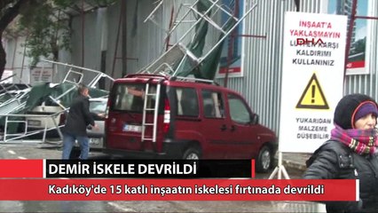 Kadıköy'de demir iskele devrildi