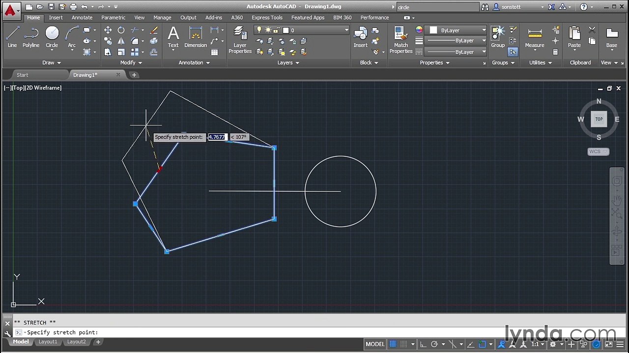 46 Finding the Geometric center (AutoCAD 2016 Essential Training)