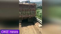 Look how this truck plunged into a river