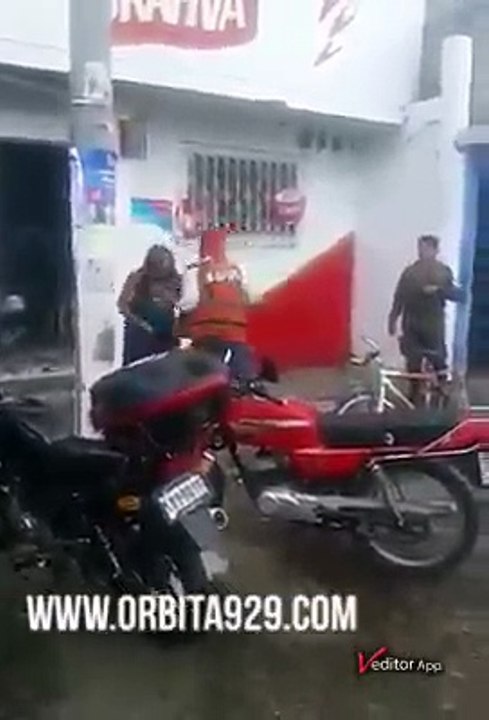 funny fighting woman's real in public place