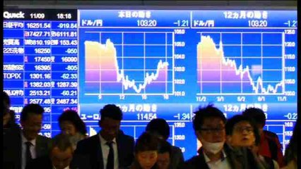 El "efecto Trump" empuja al Nikkei a cerrar en positivo tras un año turbulento