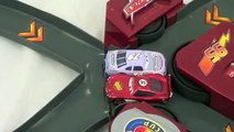 Lightning McQueen Crash Disney Cars Crash Speedway Piston Cup DisneyCarToys ymkh3tYVL 0