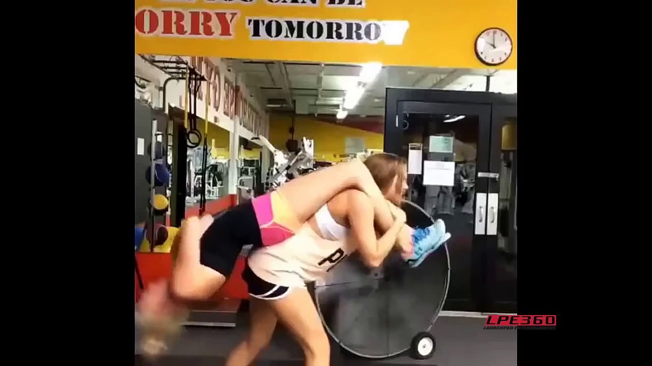 Girls Standing Gym Double Sit Up Fail