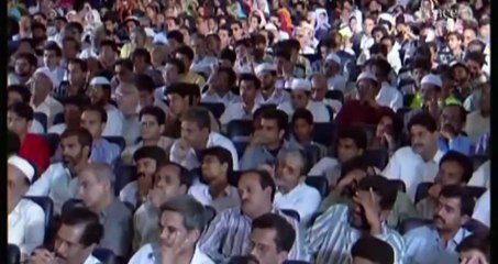 নামাজ পড়ে মানুষ উপকার পায় না কেন !! জাকির নায়েকের অসাধারণ উত্তর - YouTube