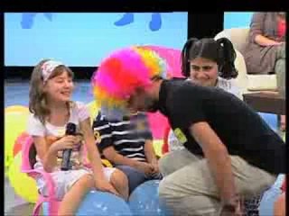 "Benden Anne Baba Olur mu?" (İlk Bölüm), 26 Ekim Cumartesi 22'00'de TRT Okul'da...