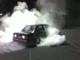 Bimmer Burnout: Brandin's old bimmer strutting its stuff