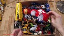 Box Full of Toys: Action Figures, Funny Animals, Vehicles! Cars Giocattoli