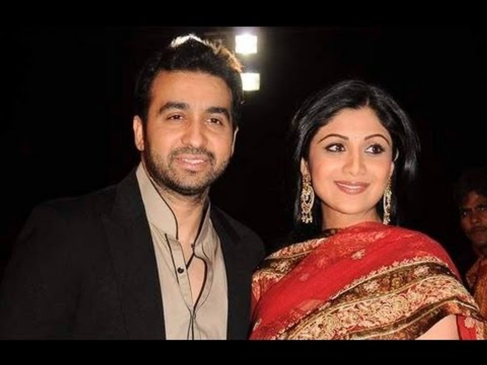 Shilpa Shetty with husband Raj Kundra and other Bollywood Celebs at Lohri Di Raat celebration event