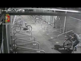 Monza - Furto di 16 biciclette alla velostazione (30.12.16)