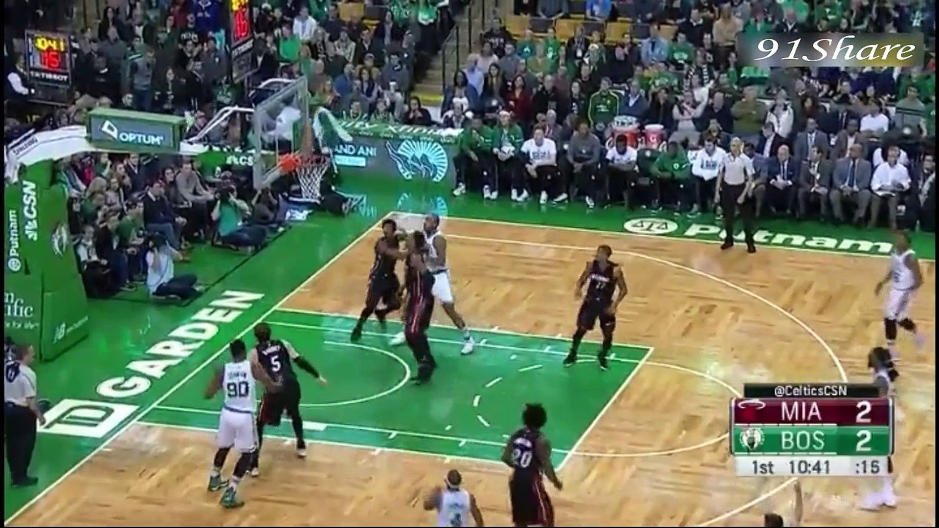 ⁣【得分】开场就飙手感 托马斯克劳德连续命中三分