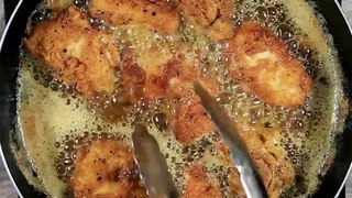 Making cheese bread super spicy grilled chicken