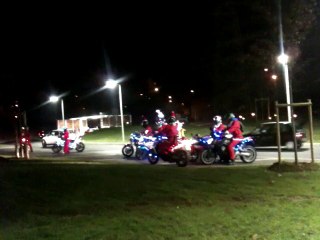 Des bikers embauchés par le père noel...