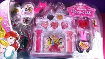 Disney Princess CASTLE Beauty Set! Lip Gloss Makeup Palette! Sweet Surprises Lip GLOSS!