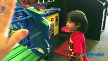 Chuck E Cheese Family Fun Indoor Games and Activities for Kids Children Play Area Ryan ToysReview-t
