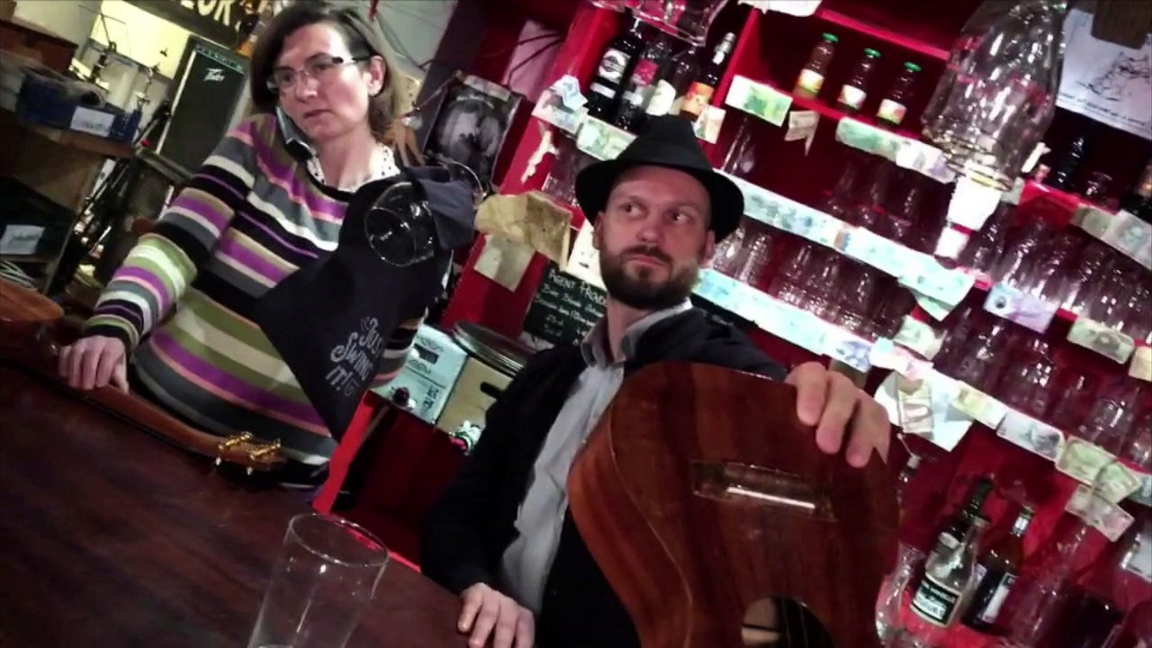 mannequin challenge UKULELE