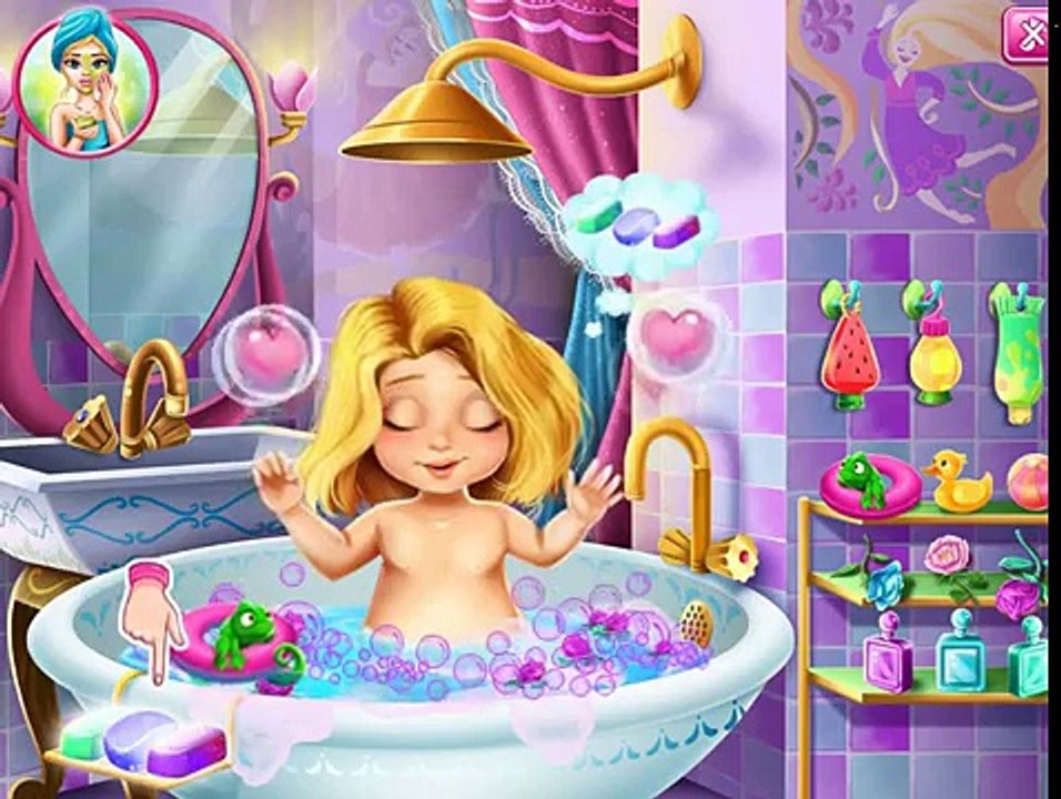DISNEY PRINCESA RAPUNZEL BEBE SE DA UN BAÑO BABY PRINCESS DISNEY RAPUNZEL BABY BATH