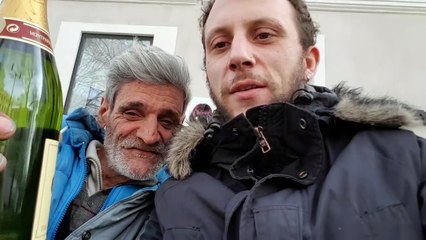 Un coiffeur nîmois lance un "Scissor challenge" pour procurer du soutien aux SDF