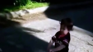 COMEDY VIDEOS _ FUNNU BABIES - The child runs away from his shadow-Add9tLNTJBQ