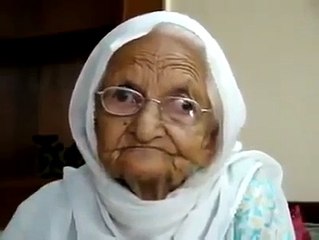 Check Out English of This Pakistani Old Women