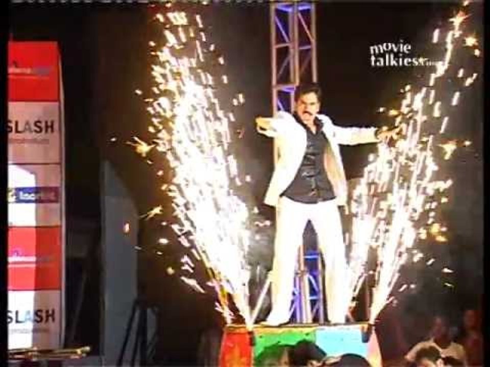 Tusshar Kapoor performs at the music launch of 'The Dirty Picture'