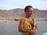 فيديو نادر للملك الحسين بن طلال يمارس رياضة التزلج فوق الماء 1966