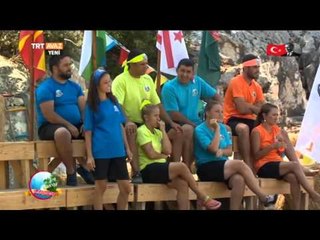 Denizdeki Sandıktan Gül Getirme Oyunu - Türk Adası - TRT Avaz