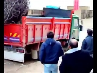 whatsapp videos truck overloaded   YouTubevia torchbrowser com
