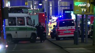 Nine killed as lorry ploughs into Berlin Xmas market-6y5-Fwc5P5g