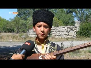 Ay Yıldızlı Bağlamasıyla Karapapak Türkü Kardeşimiz - Ay Yıldızın İzinde - TRT Avaz