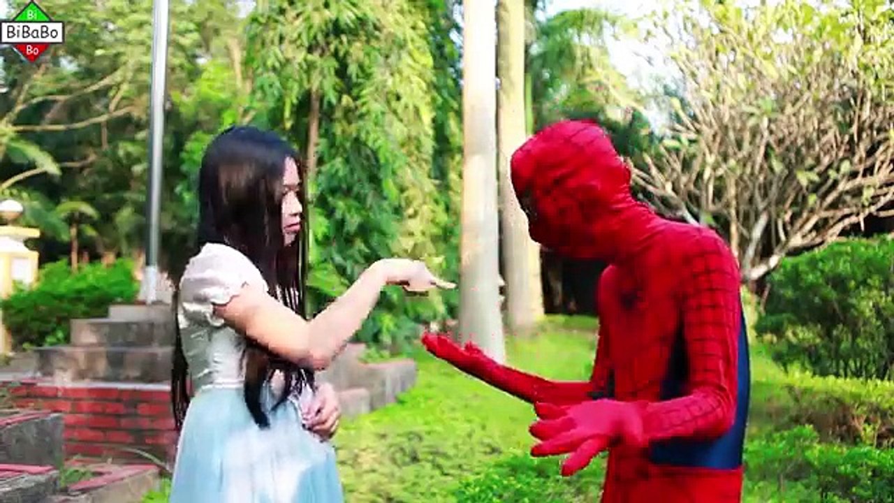 Frozen Elsa KISS Joker Harley Quinn Love Sick Spiderman Batman vs Mermaid Fun