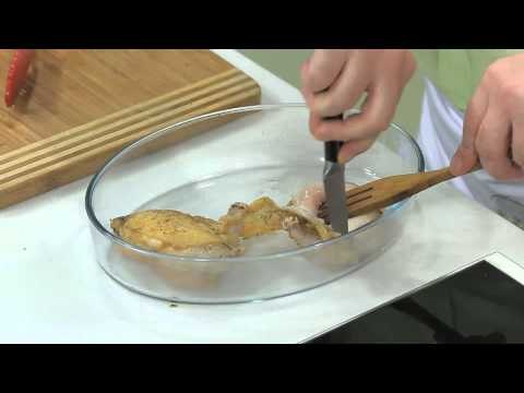 صدور دجاج مغطاة بصوص بيستو الطماطم - مكرونة بنى | طبخة ونص حلقة كاملة