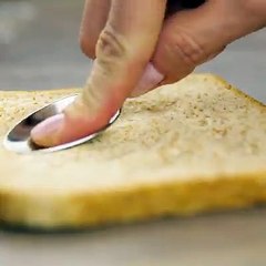 Cheesy baked egg toast