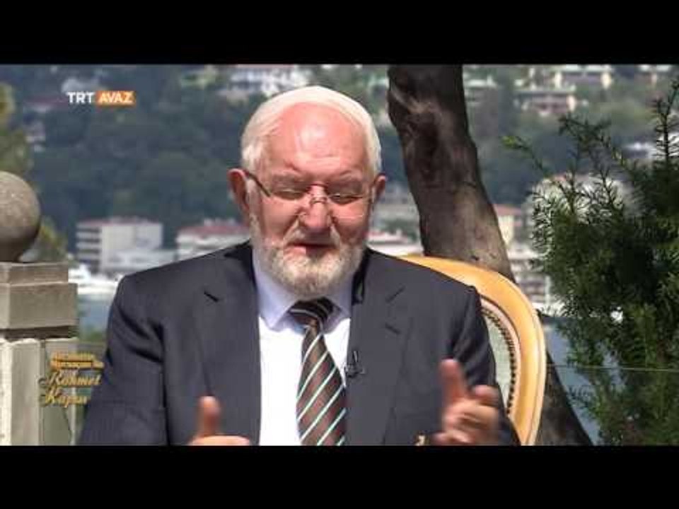 Kabe'nin Karşısında Edilen Dua Kabul Olur mu? - Necmettin Nursaçan ile Rahmet Kapısı - TRT Avaz