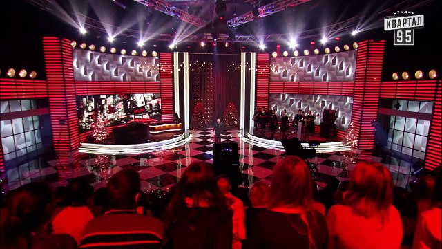 Пьяный сосед в костюме Деда Мороза - В. Зеленский о новогодних традициях - Вечерний Киев 2016