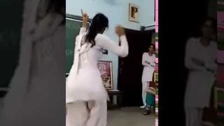 Indian Hot & Sexy College Girl Dance Viral Video
