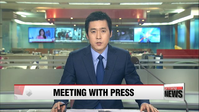 President Park meets reporters for New Year, explains allegations