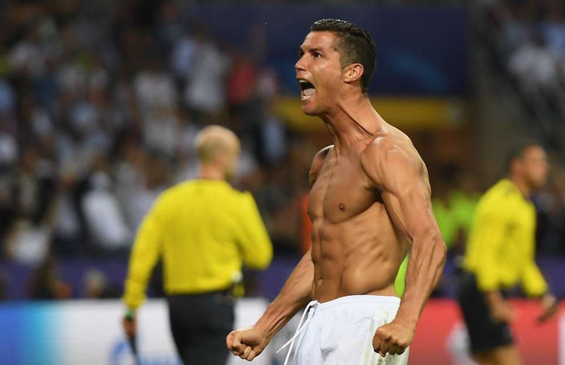 Cristiano Ronaldo ● All 55 goals in 2016 ● English Commentary