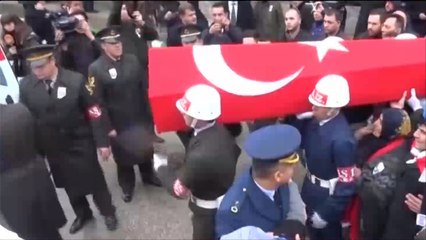 ارتفاع قتلى هجوم إسطنبول والسلطات تبحث عن المنفذ