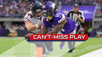 Can't-Miss Play: McKinnon tightropes sideline for 16-yard TD