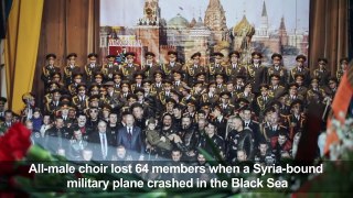 Muscovites pay tribute to the Red Army Choir after plane crash-nS1JWu27wV0