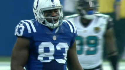 Andrew Luck fires a pass to Dwayne Allen for 13 yards
