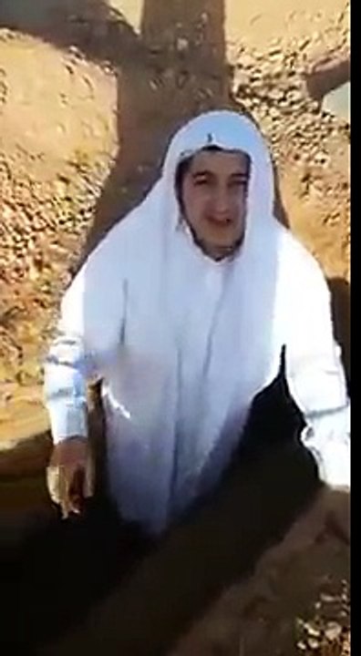 اللهم من ساهم في نشر هذا المقطع فاجعل قبره روضة من رياض الجنة ولا تجعله حفرة من حفر النار