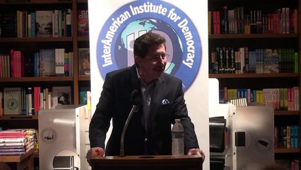 Carlos Sánchez Berzaín presentó el libro La Argentina Bipolar