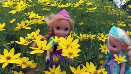 Ursula causes trouble to Elsa and Anna toddlers ! Will she succeed